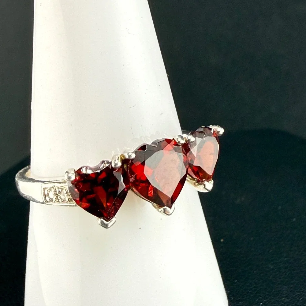 Vintage Sterling Silver Ring Red Heart Triple Stone Size 9